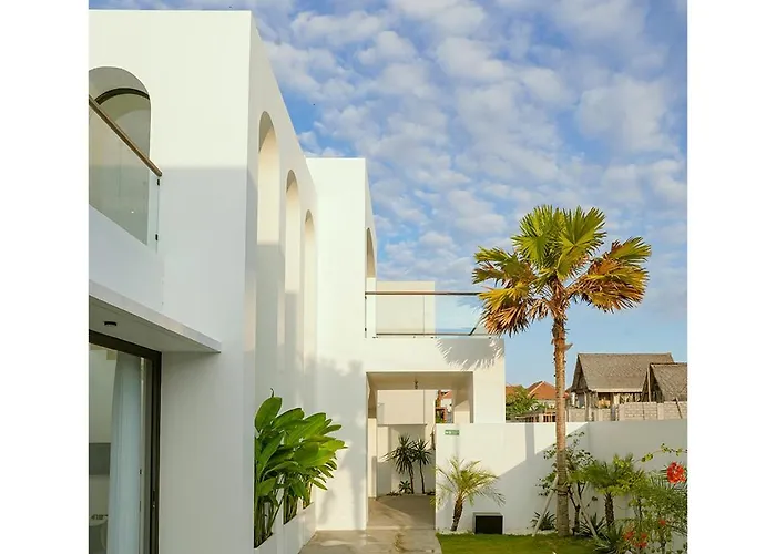 Pendet Bali Lux Eco 2b Med Villa Canggu