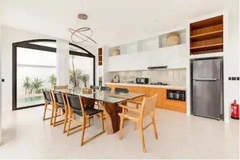 Pendet Bali Lux Eco 2b Med Villa Canggu