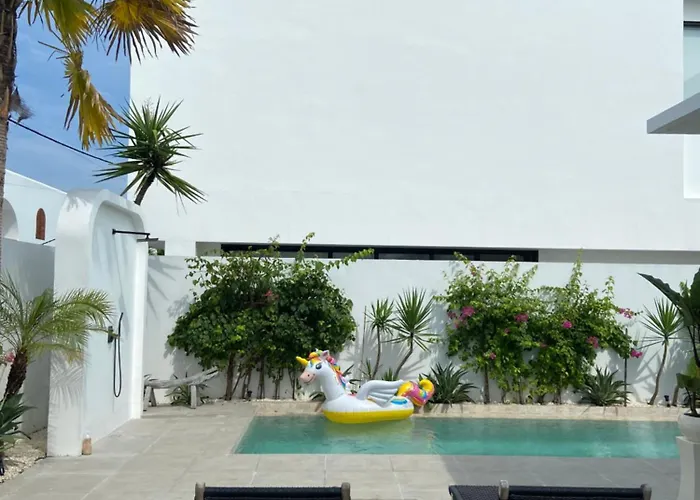 Pendet Bali Lux Eco 2b Med Villa Canggu
